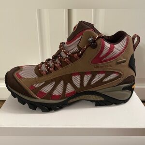 Vintage Ladies Merrell hiking boots- Size 7